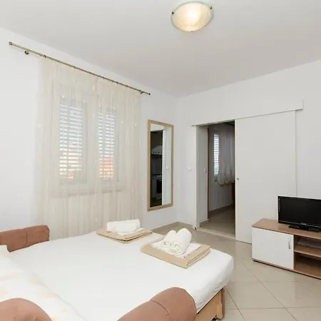 Banic Apartmán Postira